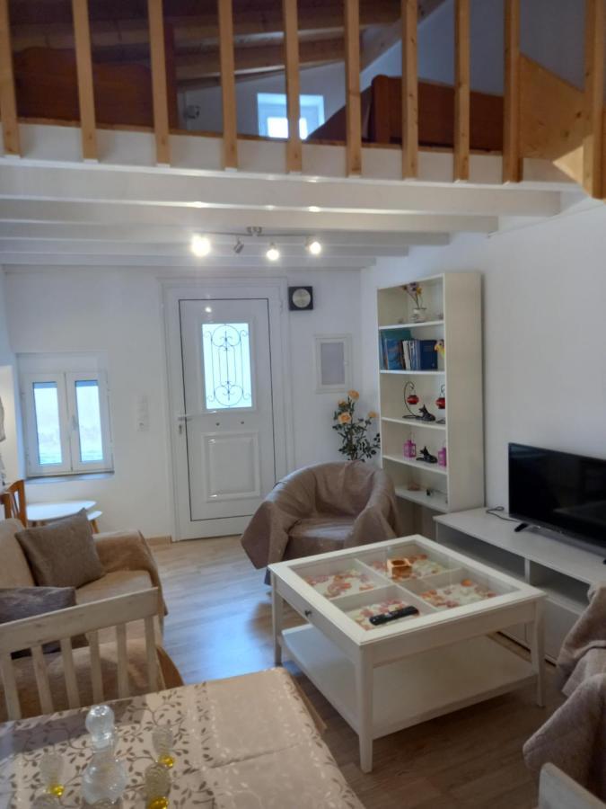 Vila Apanema House Aegina Exteriér fotografie